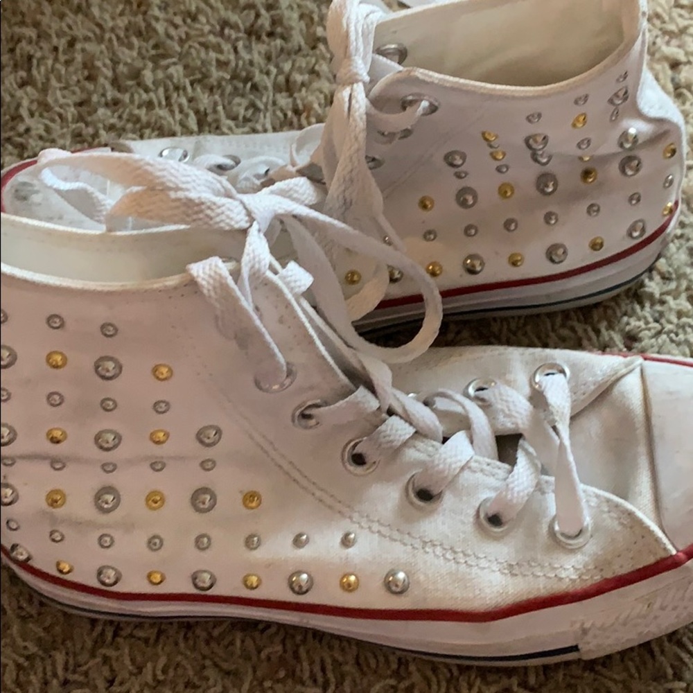 White converse